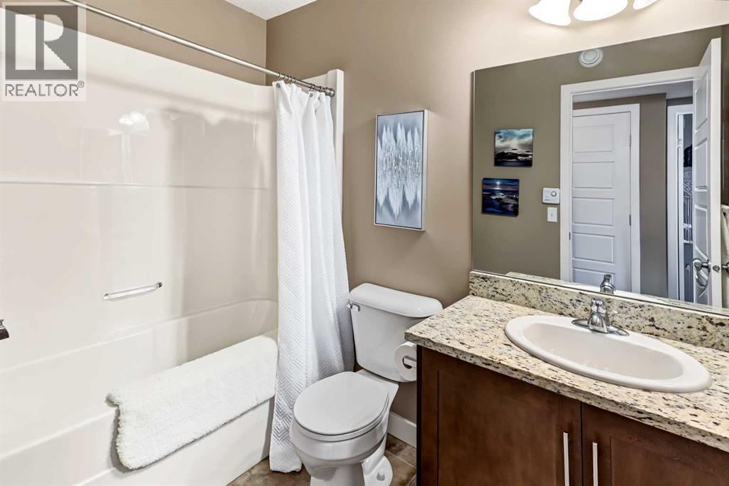 2781 Chinook Winds Drive Southwest Property Photo 18