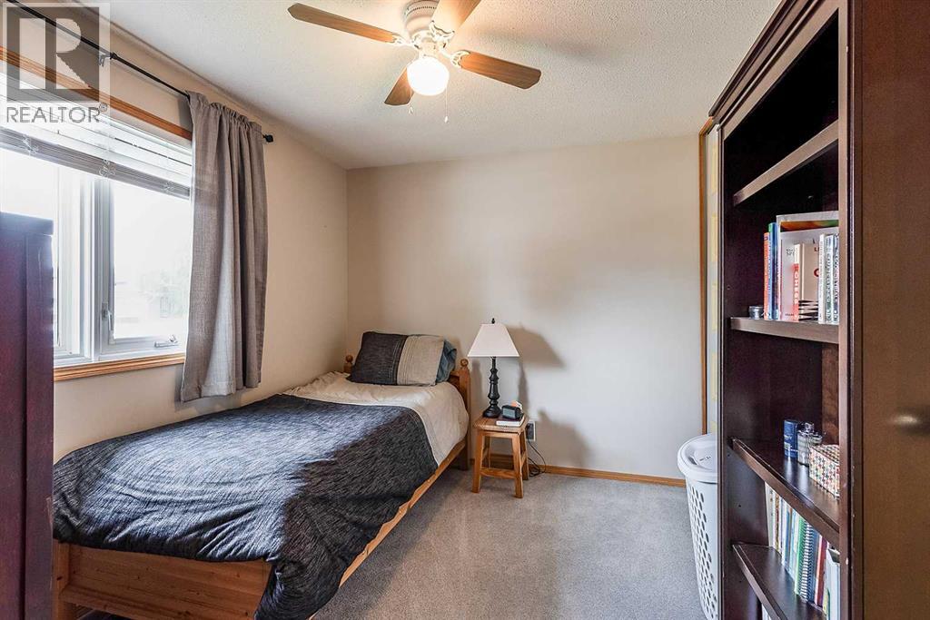 78 Seven Persons Crescent Sw Property Photo 26