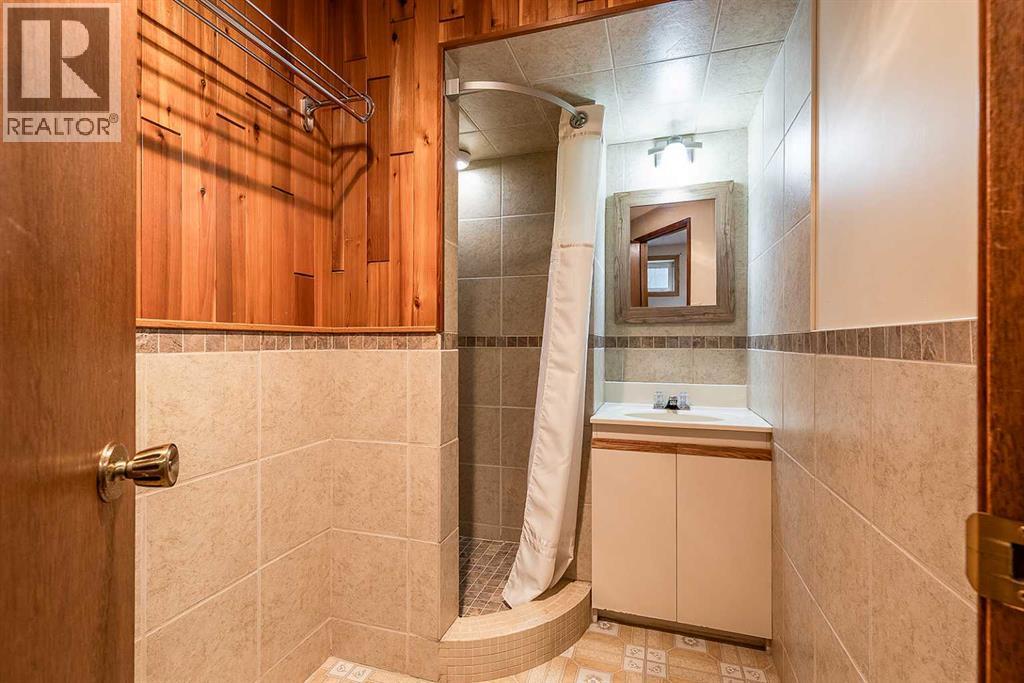 78 Seven Persons Crescent Sw Property Photo 36