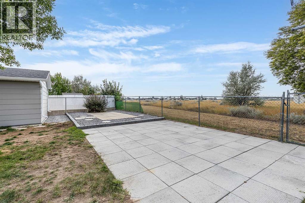 78 Seven Persons Crescent Sw Property Photo 43