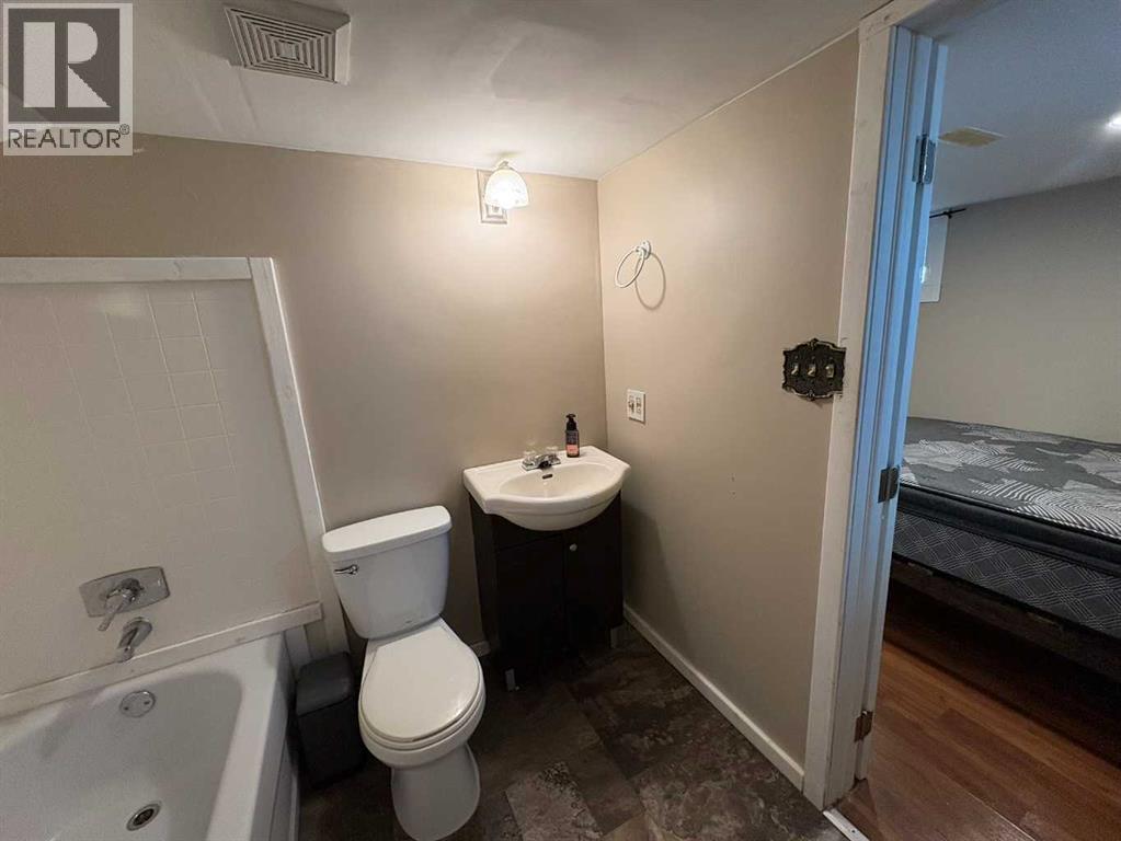 4705 49 Street Property Photo 22