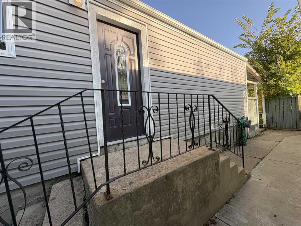 4705 49 Street Property Photo 26