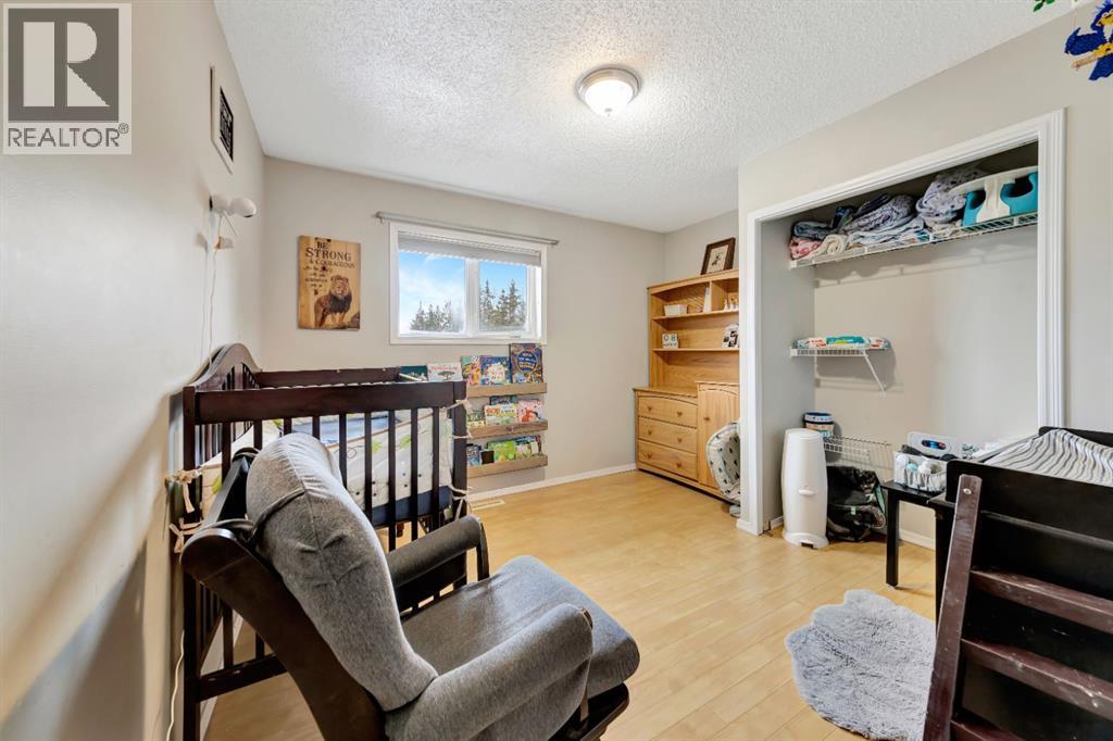 207 3rd Avenue E Property Photo 14