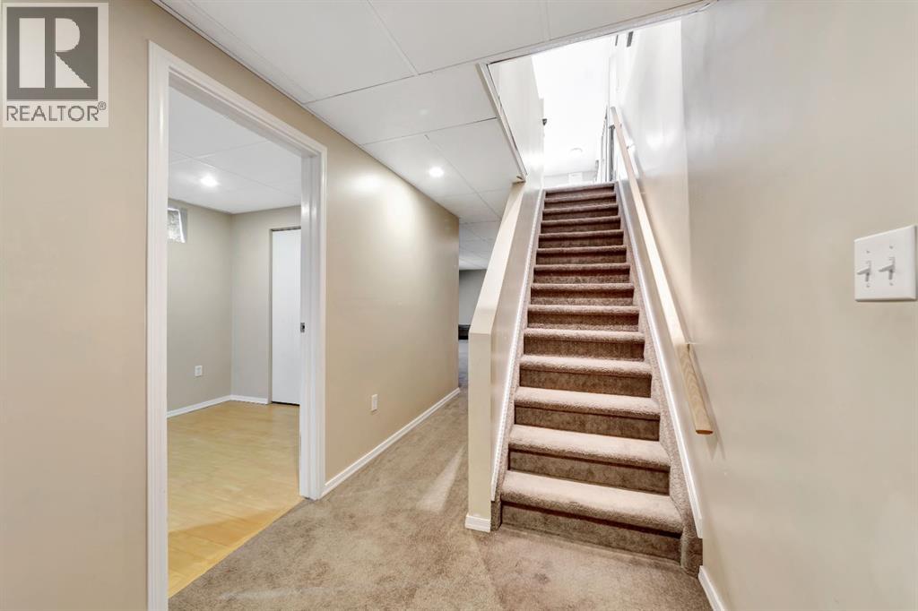 207 3rd Avenue E Property Photo 21