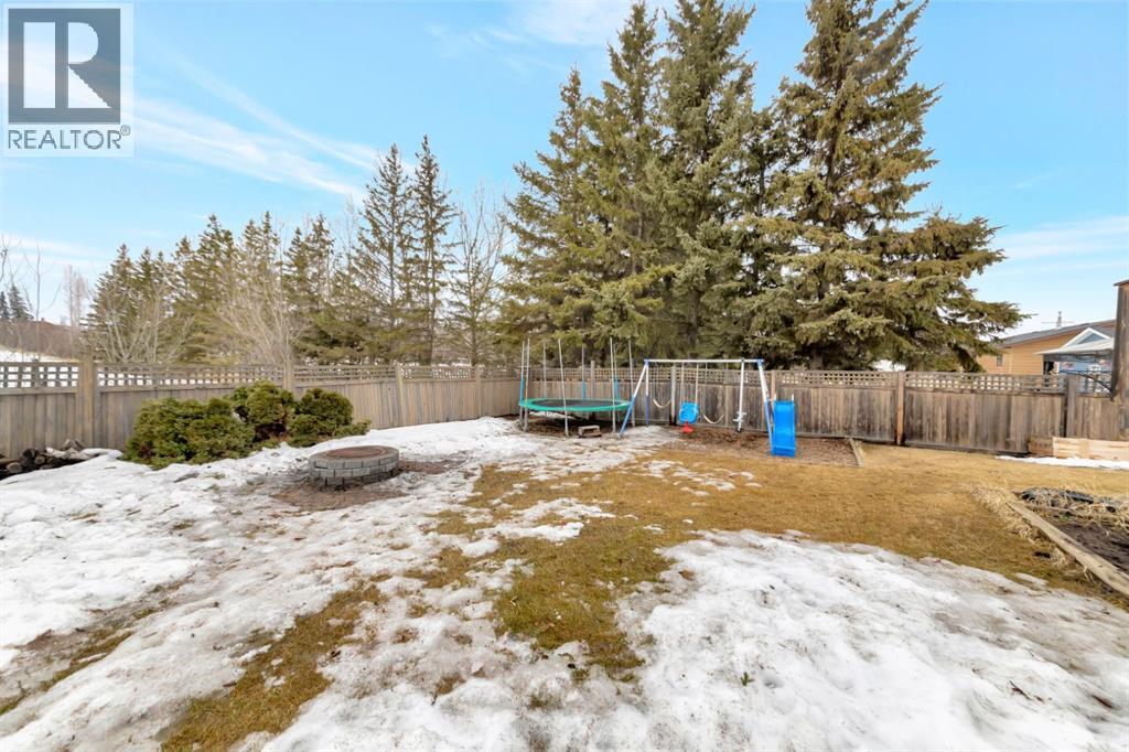 207 3rd Avenue E Property Photo 38