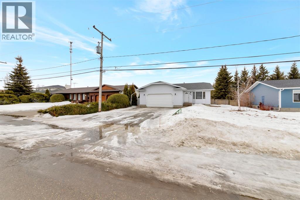 207 3rd Avenue E Property Photo 47