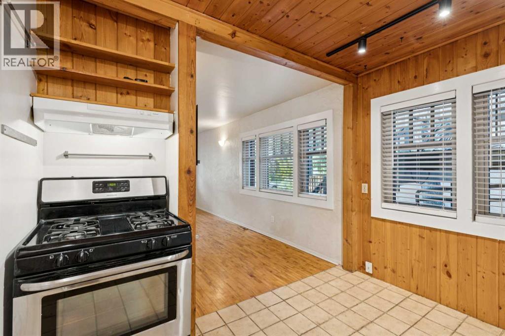 130 30 Avenue Ne Property Photo 9