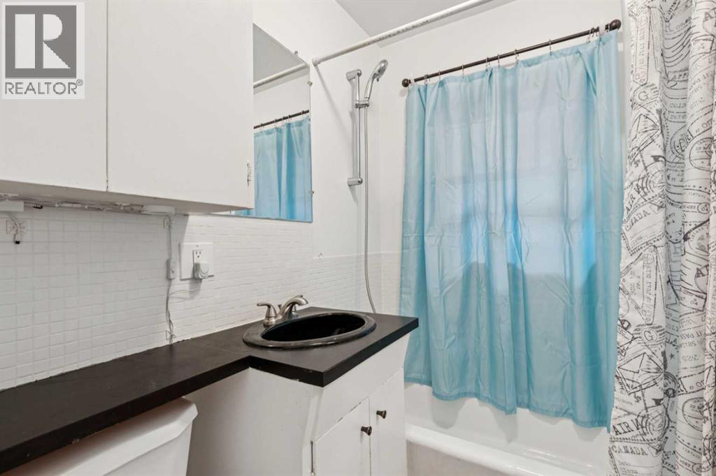 130 30 Avenue Ne Property Photo 12