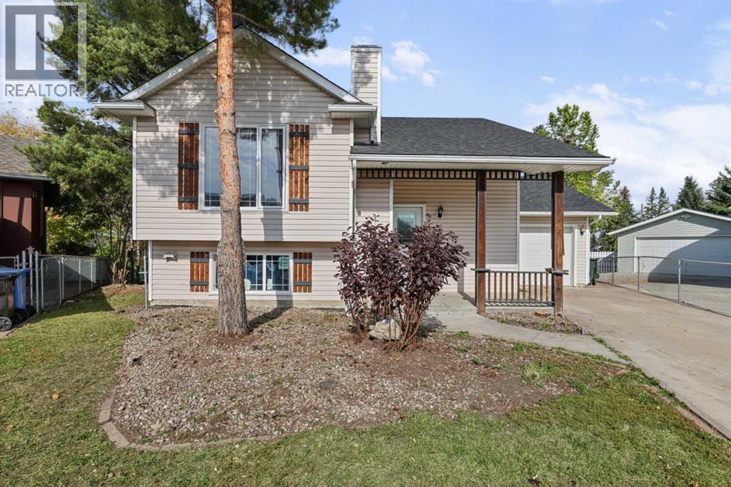 1525 Mary Place Property Photo 1