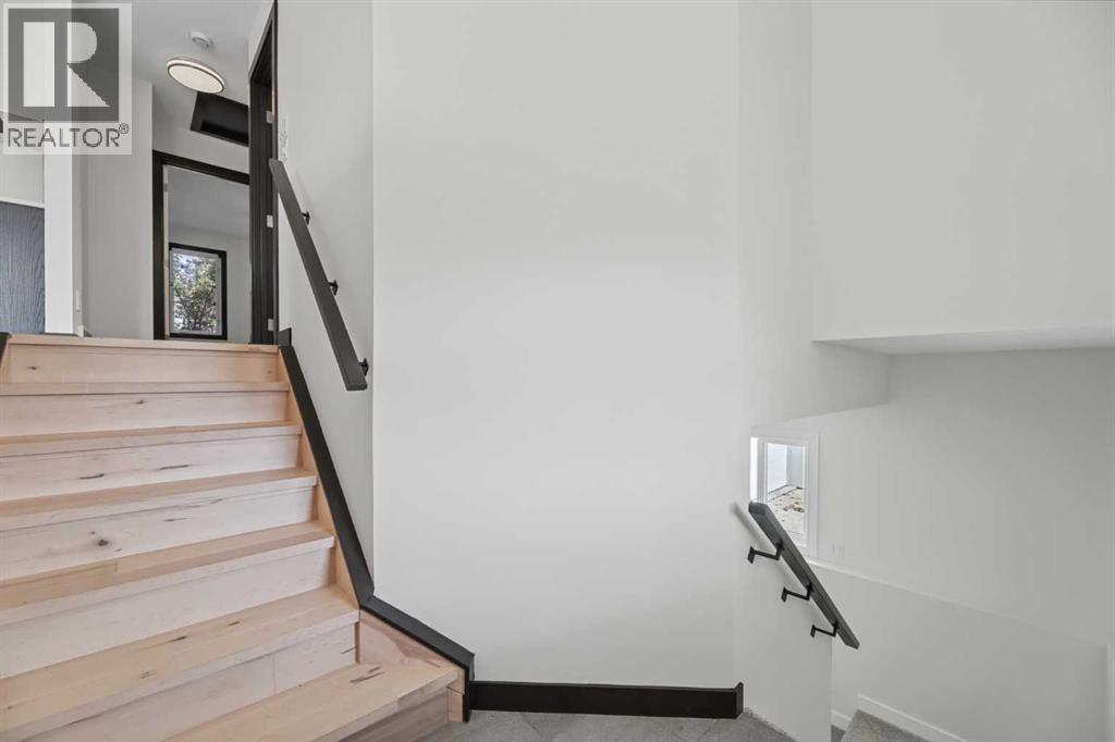 1525 Mary Place Property Photo 3