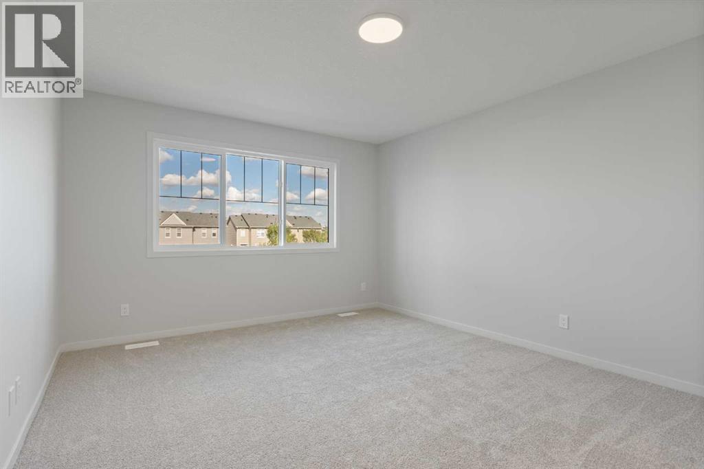 308 Montrose Crescent Se Property Photo 18