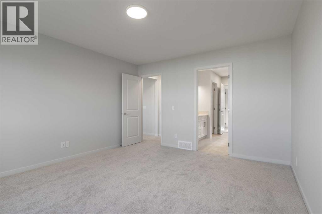 308 Montrose Crescent Se Property Photo 21