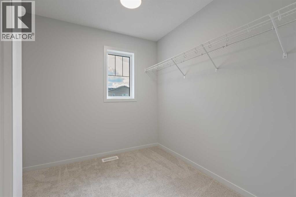 308 Montrose Crescent Se Property Photo 24