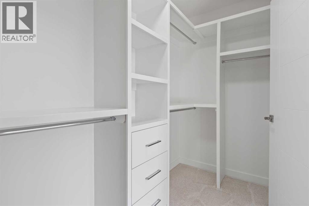 813 Hampshire Crescent Ne Property Photo 22