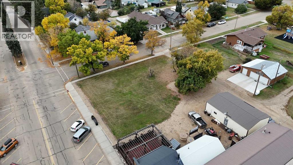 4906 50 Street Property Photo 1