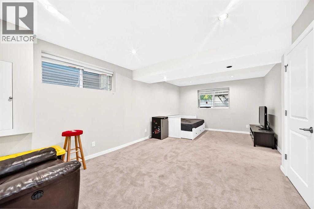 567 Evanston Drive Nw Property Photo 13