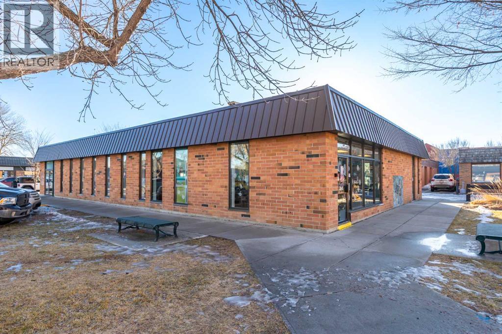 121 1 Street Sw Property Photo 2