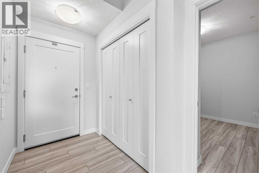 500 Auburn Meadows Common Southeast Property Photo 3