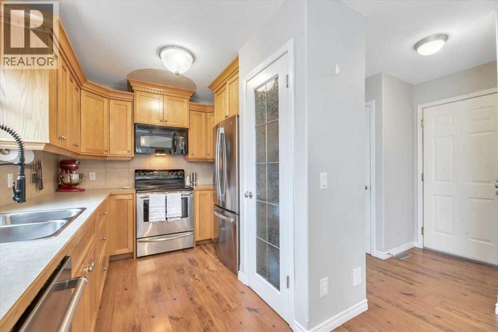 90 Parklane Drive Property Photo 11