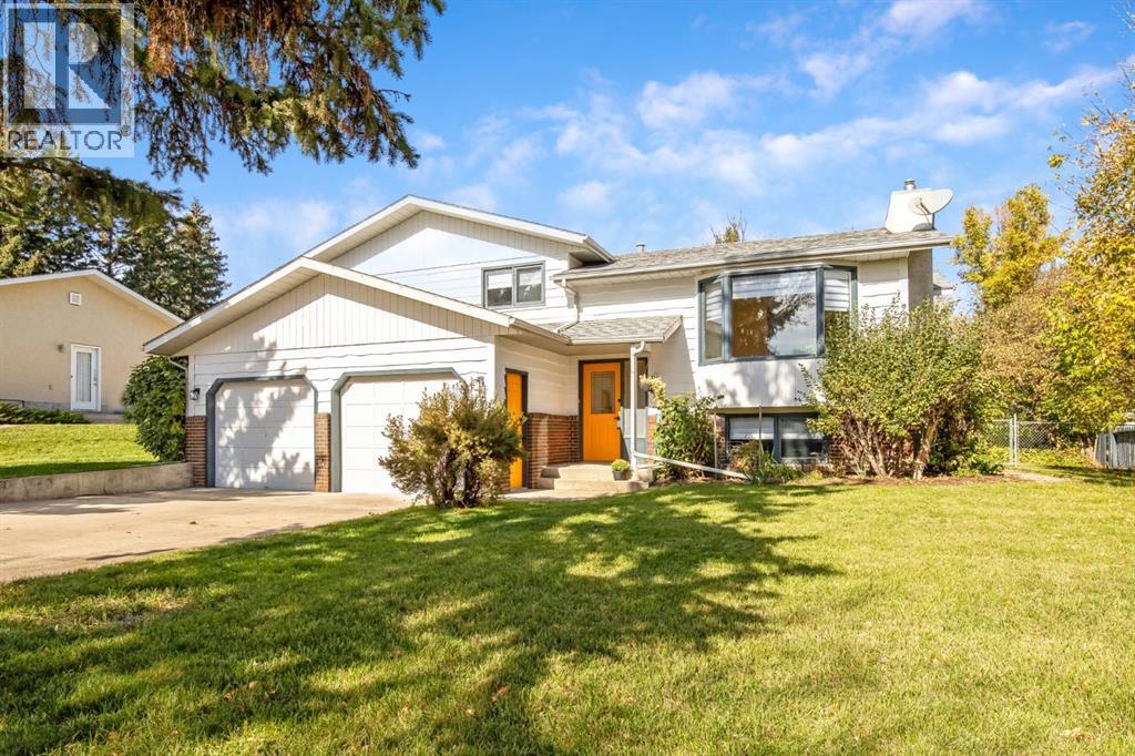 2404 18 Street Property Photo 1