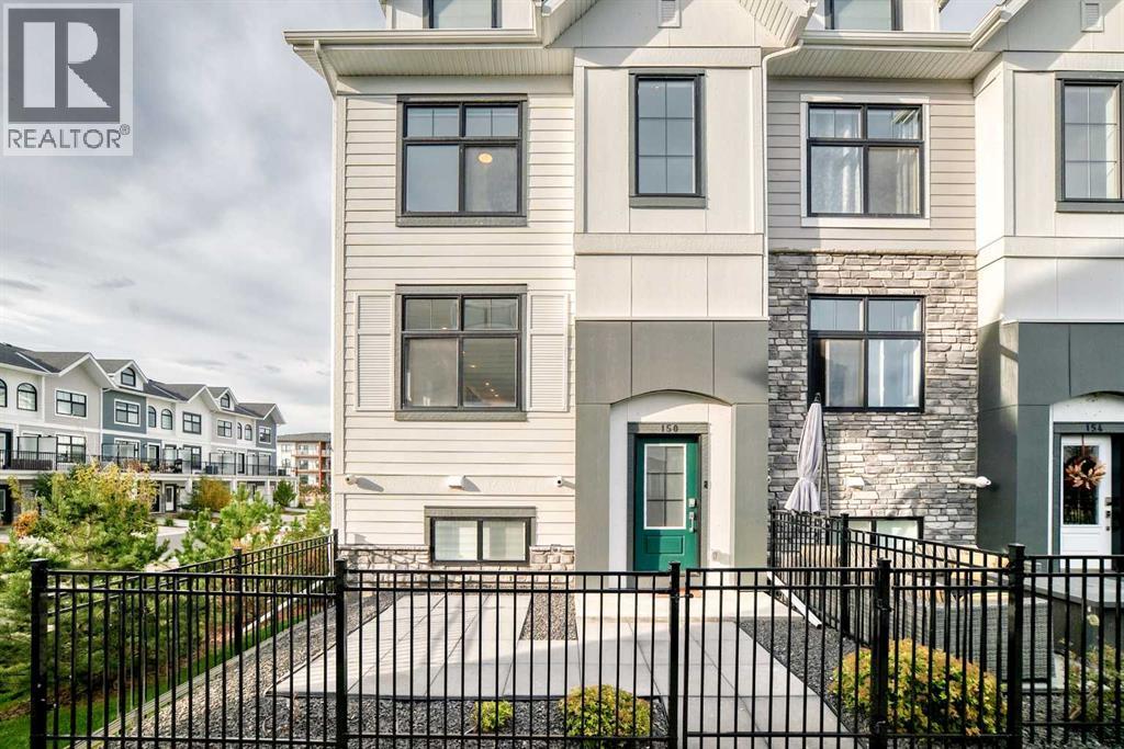 150 Les Jardins Park Se Property Photo 2