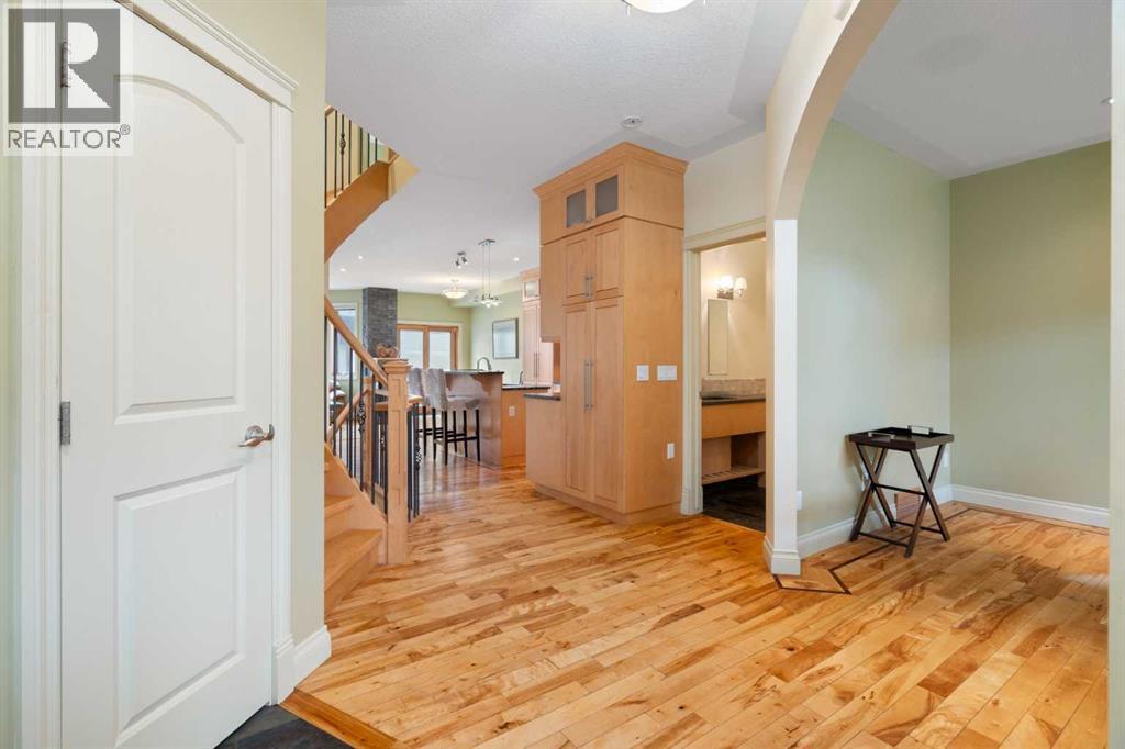 2323 22 Avenue Sw Property Photo 6