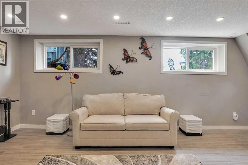 5212 Valiant Drive Nw Property Photo 30