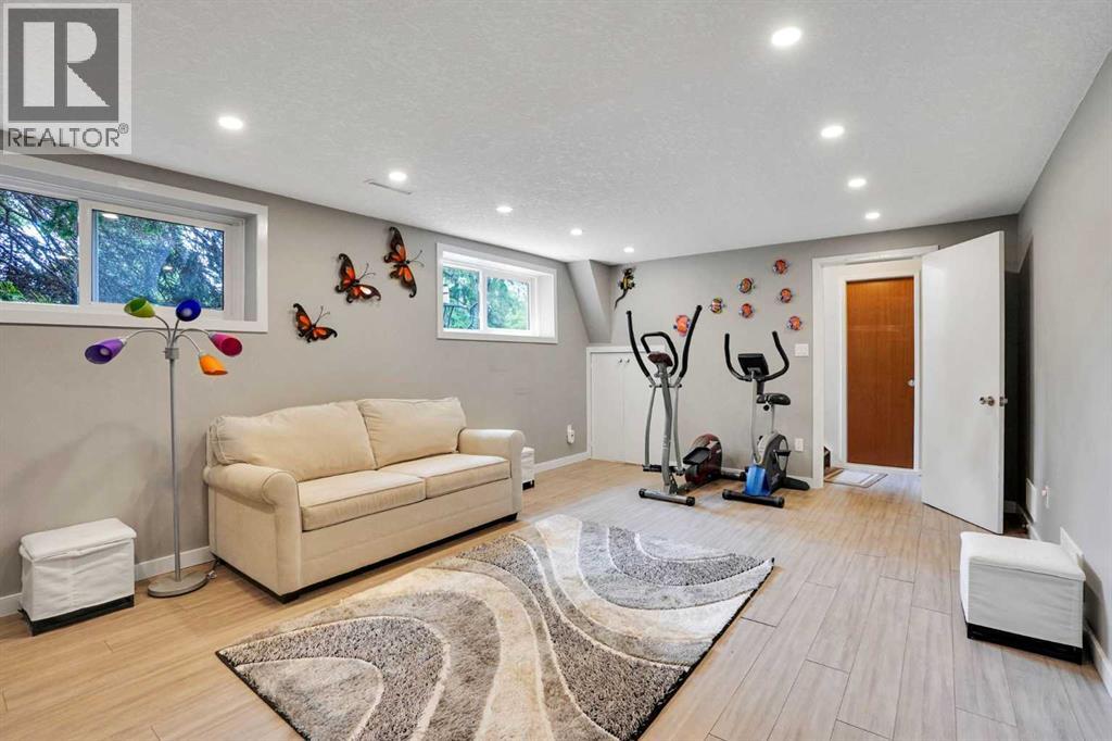 5212 Valiant Drive Nw Property Photo 31