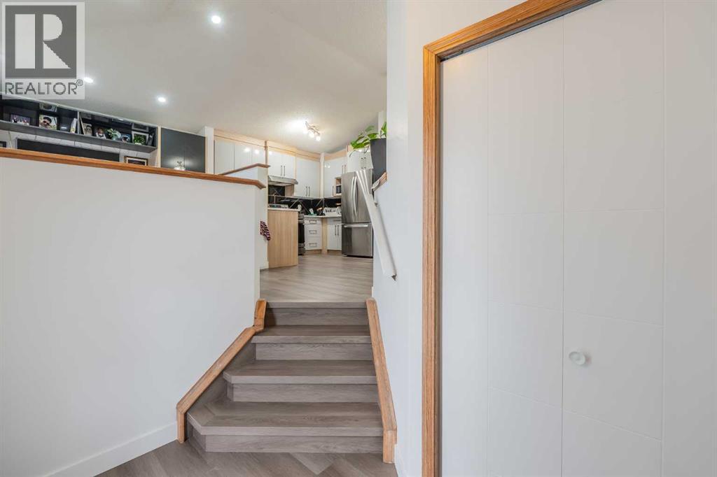 65 Martinvalley Road Ne Property Photo 5