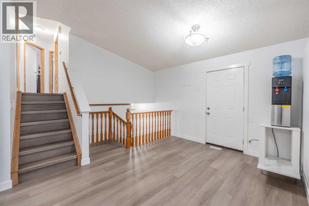 65 Martinvalley Road Ne Property Photo 14