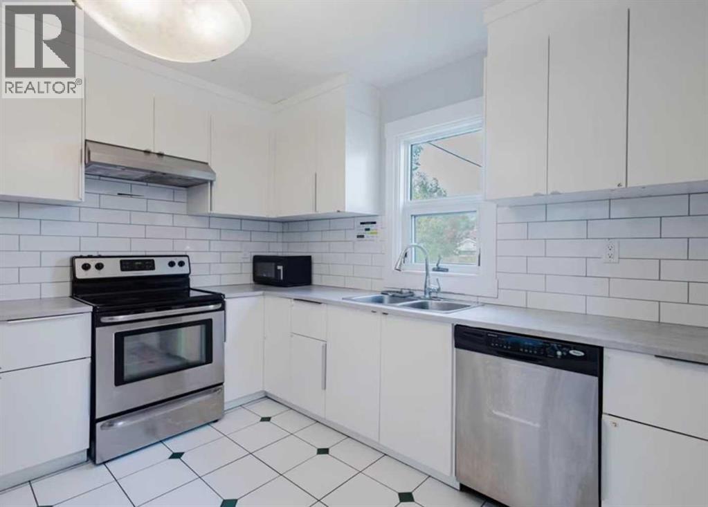 10948 75 Avenue Nw Property Photo 11