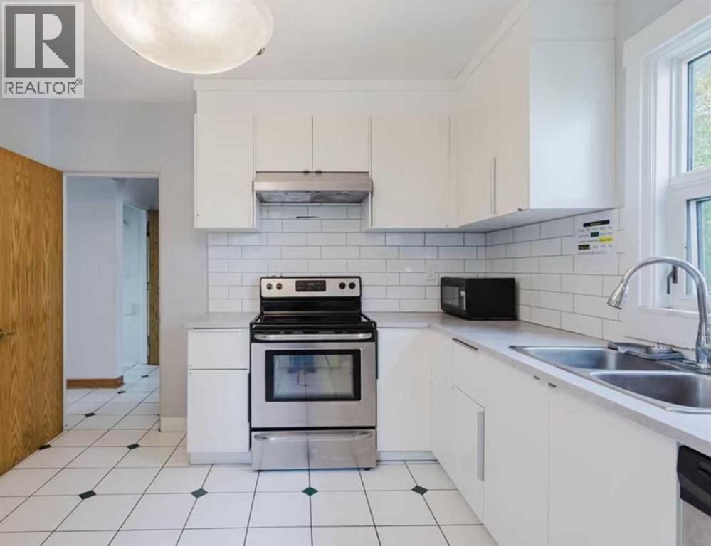 10948 75 Avenue Nw Property Photo 12