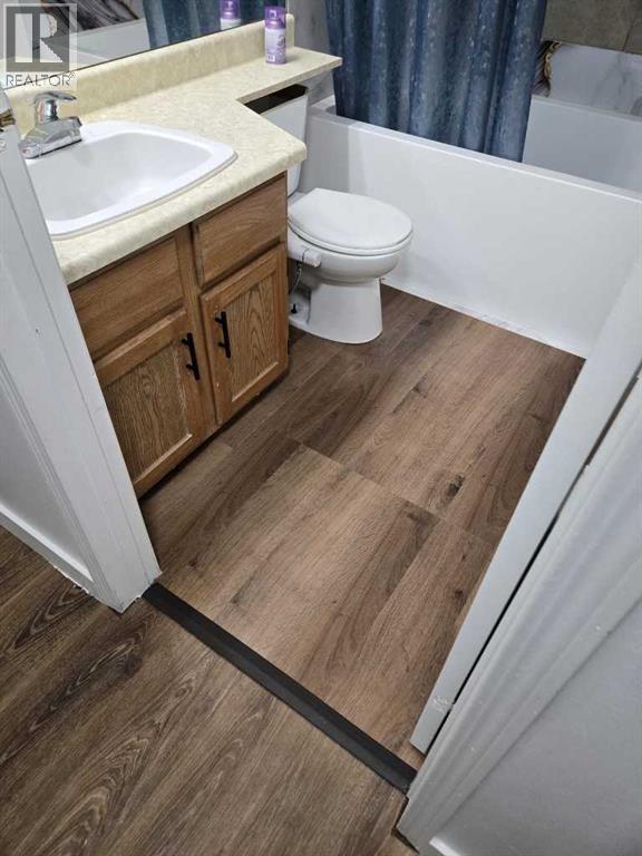 128 Castledale Crescent Ne Property Photo 9