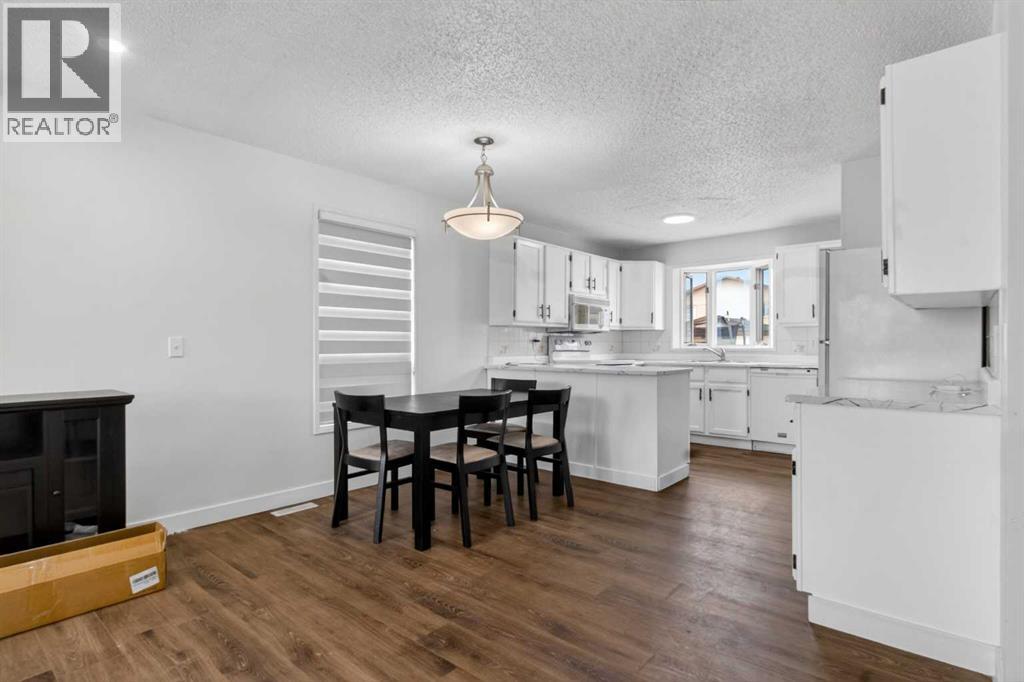 128 Castledale Crescent Ne Property Photo 17