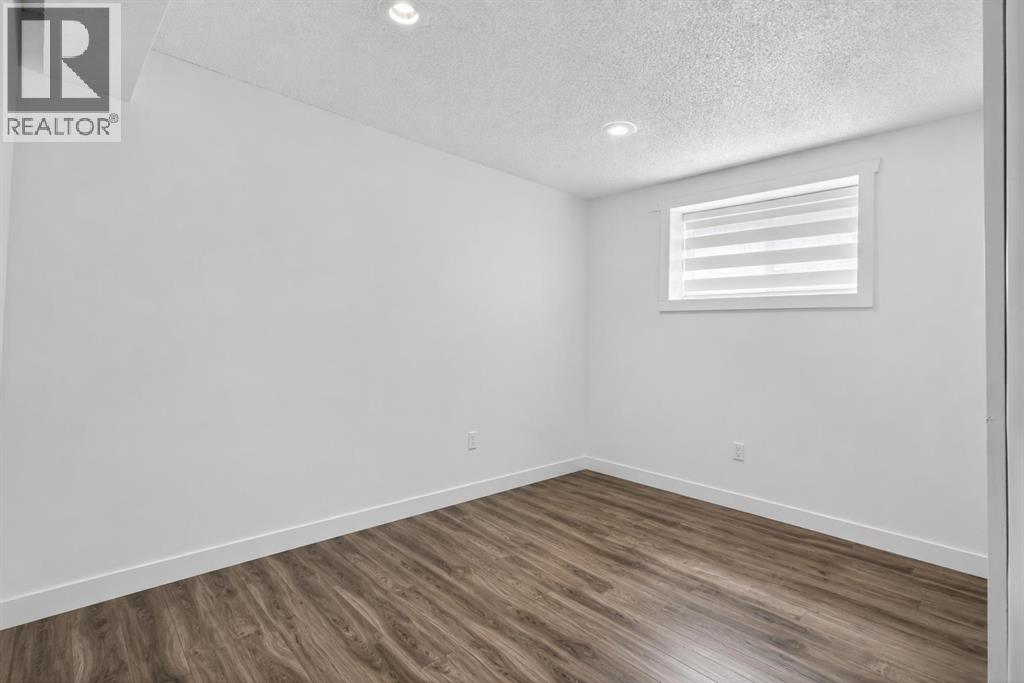 128 Castledale Crescent Ne Property Photo 27