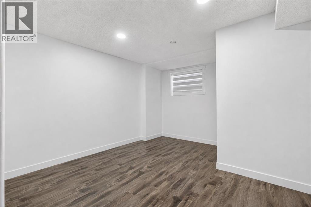 128 Castledale Crescent Ne Property Photo 36