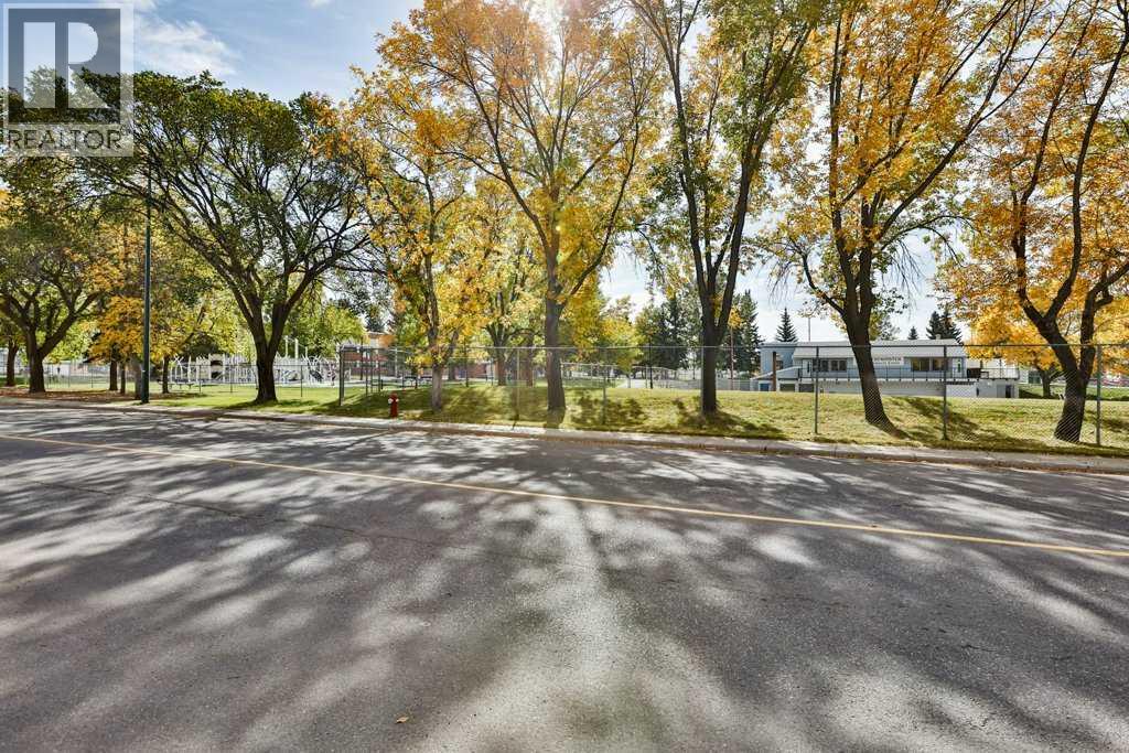 1615 5 Avenue N Property Photo 2