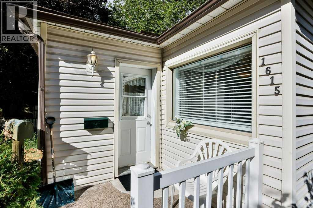 1615 5 Avenue N Property Photo 3
