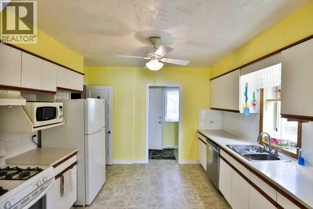 1615 5 Avenue N Property Photo 9