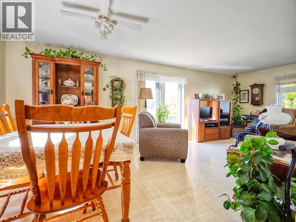416 11 Avenue N Property Photo 17