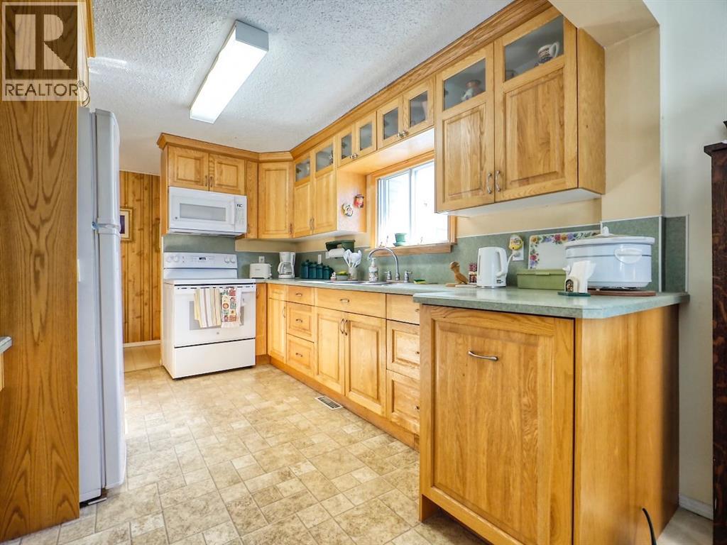 416 11 Avenue N Property Photo 21