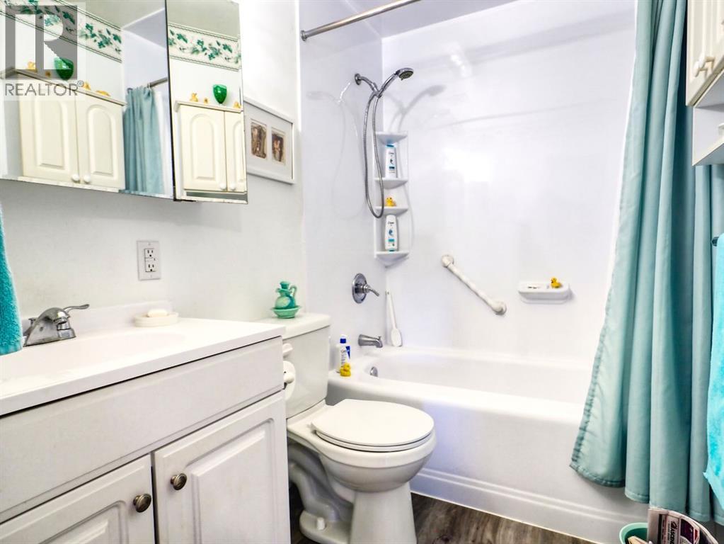 416 11 Avenue N Property Photo 26
