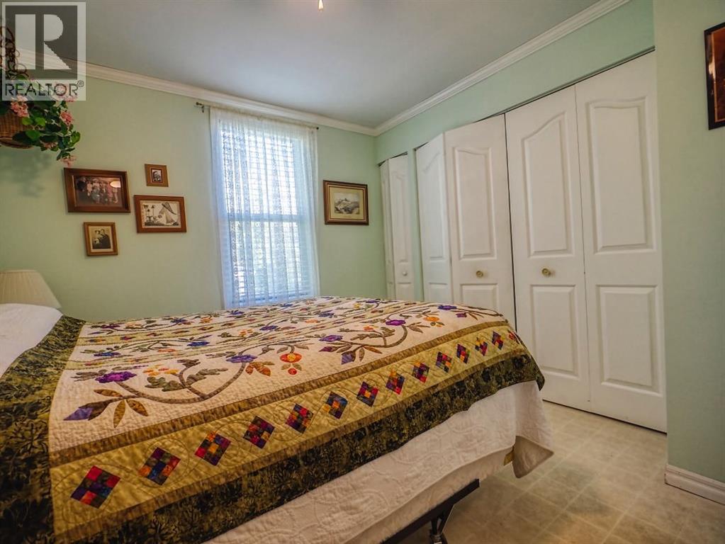 416 11 Avenue N Property Photo 28