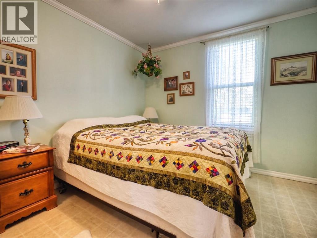 416 11 Avenue N Property Photo 29