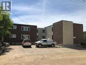9802 98 Avenue Property Photo 2