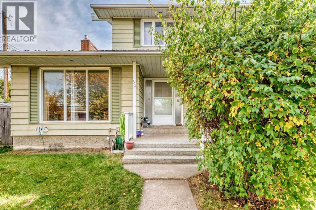 102 4 Avenue Se Property Photo 4