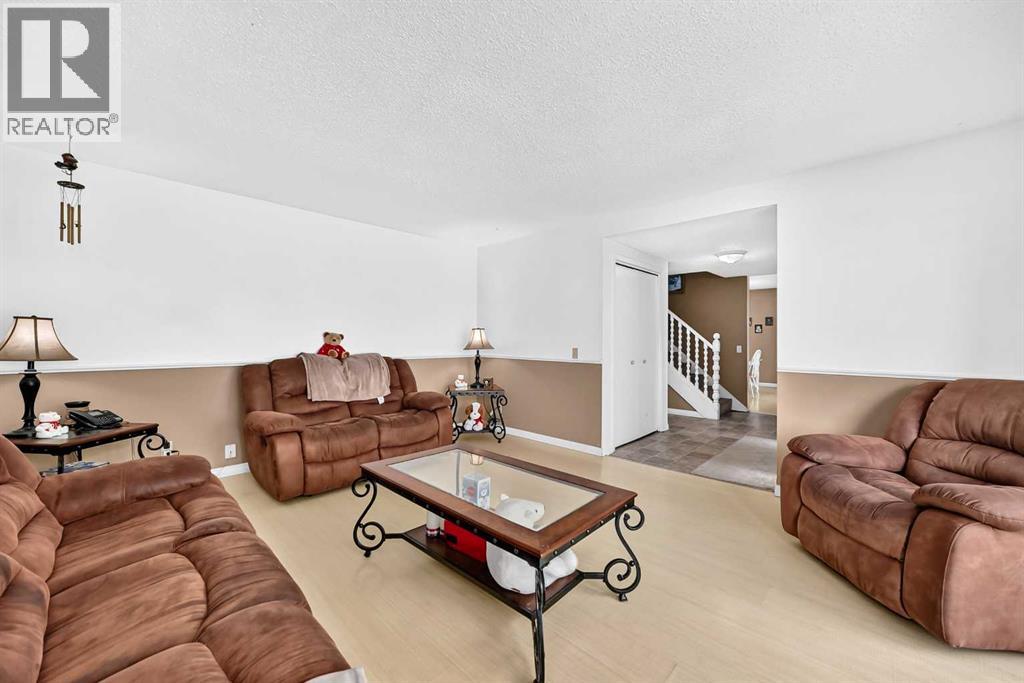 102 4 Avenue Se Property Photo 9