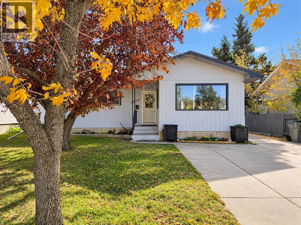9409 108 Avenue Property Photo 2
