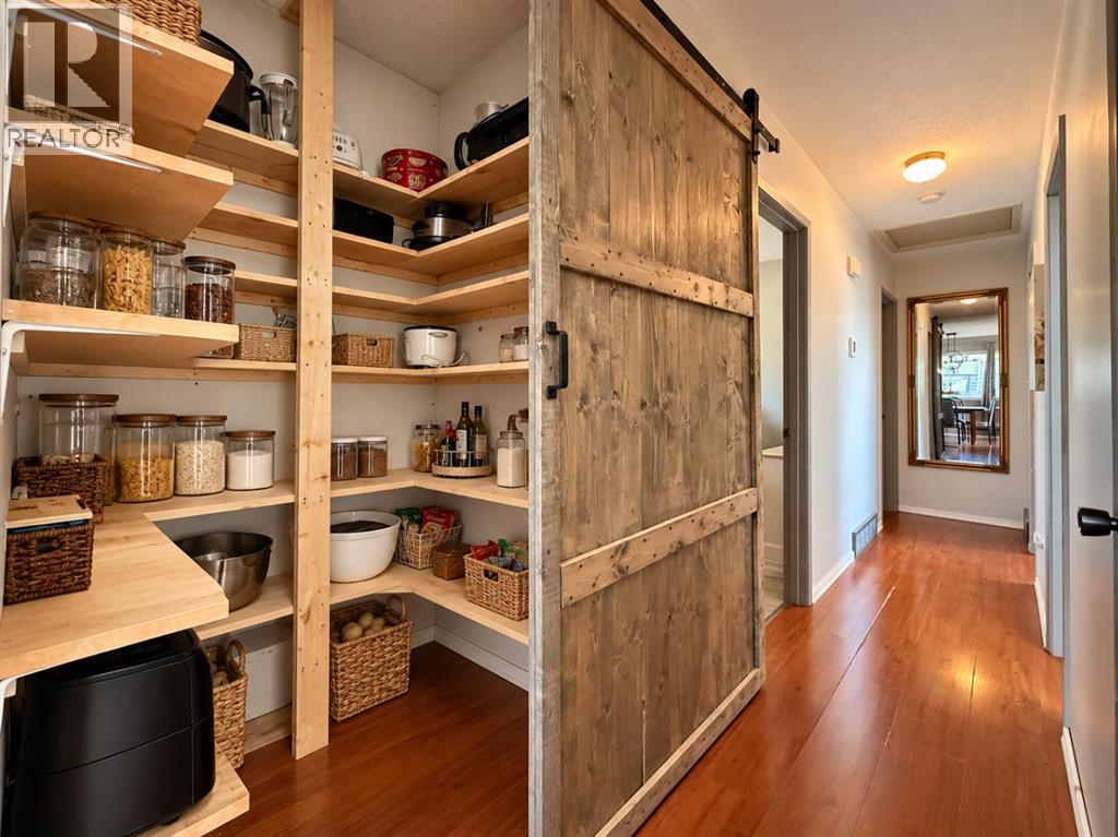 9409 108 Avenue Property Photo 22