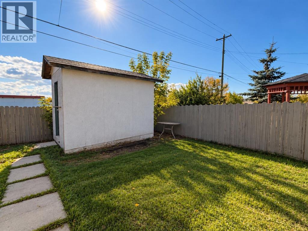 9409 108 Avenue Property Photo 44